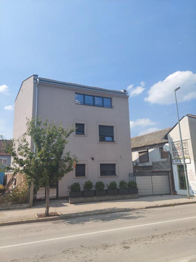 Nana / Sobe & Apartmani Valjevo Luaran gambar